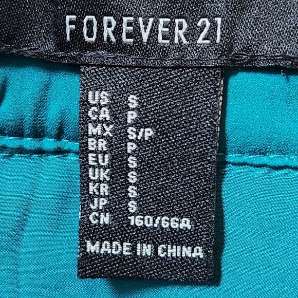 Forever 21 Emarald teal green lace skirt size small - Picture 6 of 6